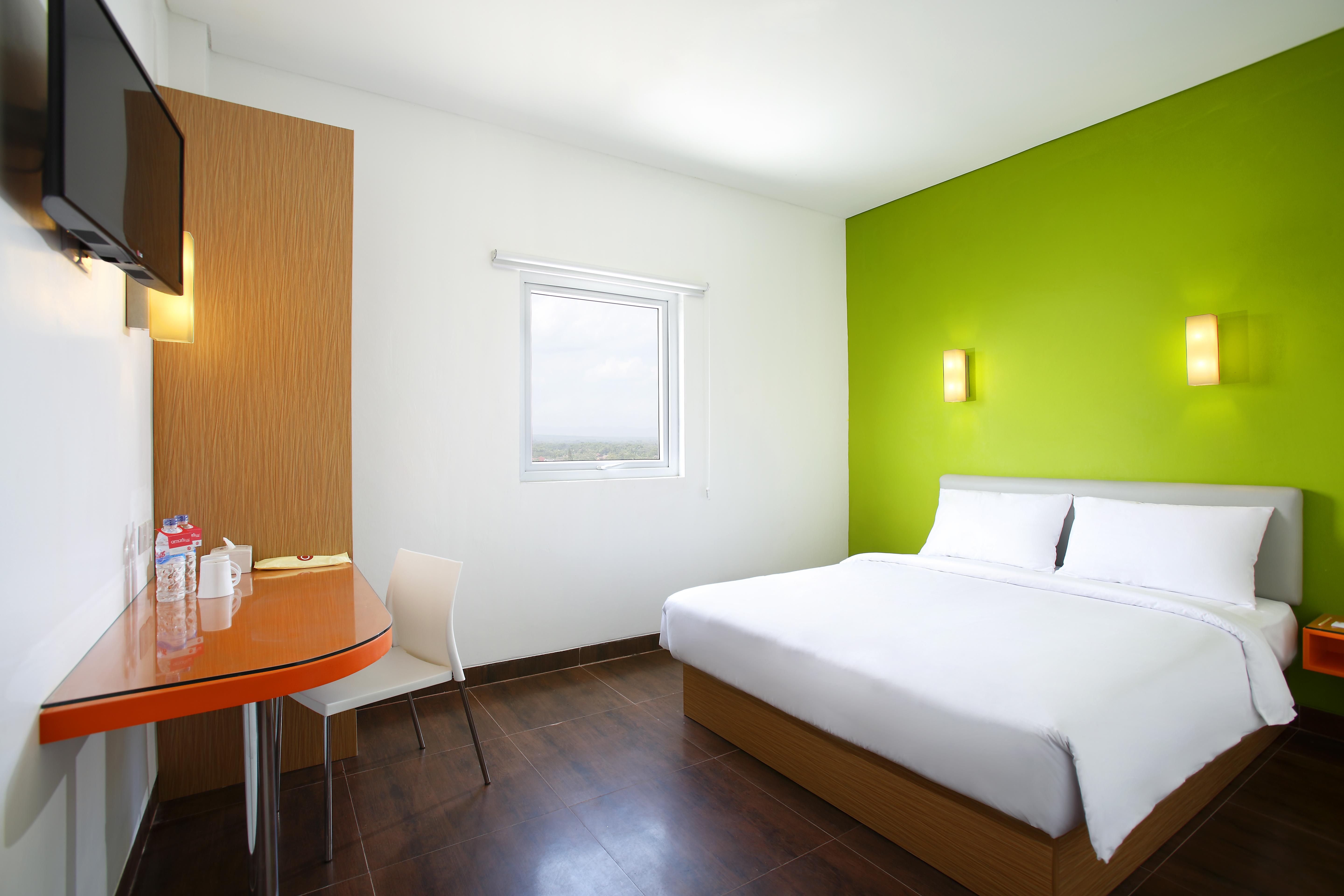Amaris Hotel Ponorogo מראה חיצוני תמונה