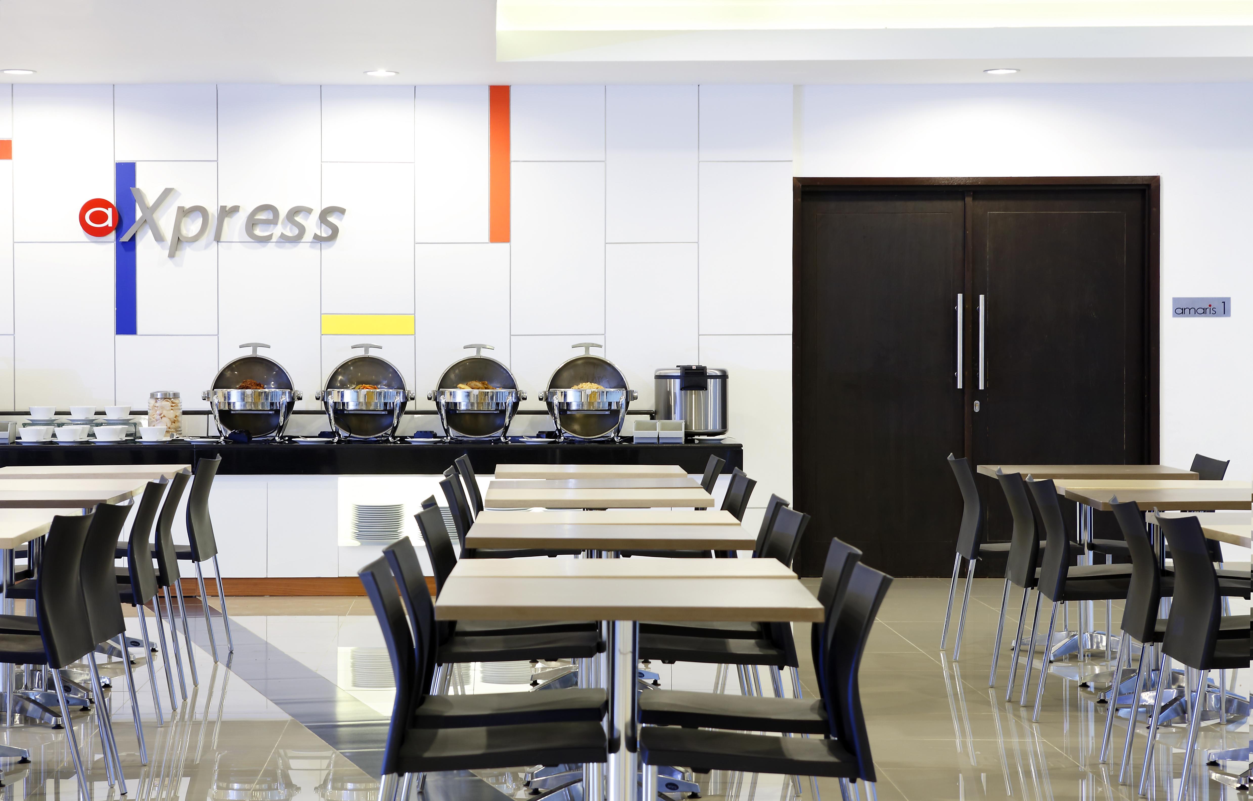 Amaris Hotel Ponorogo מראה חיצוני תמונה