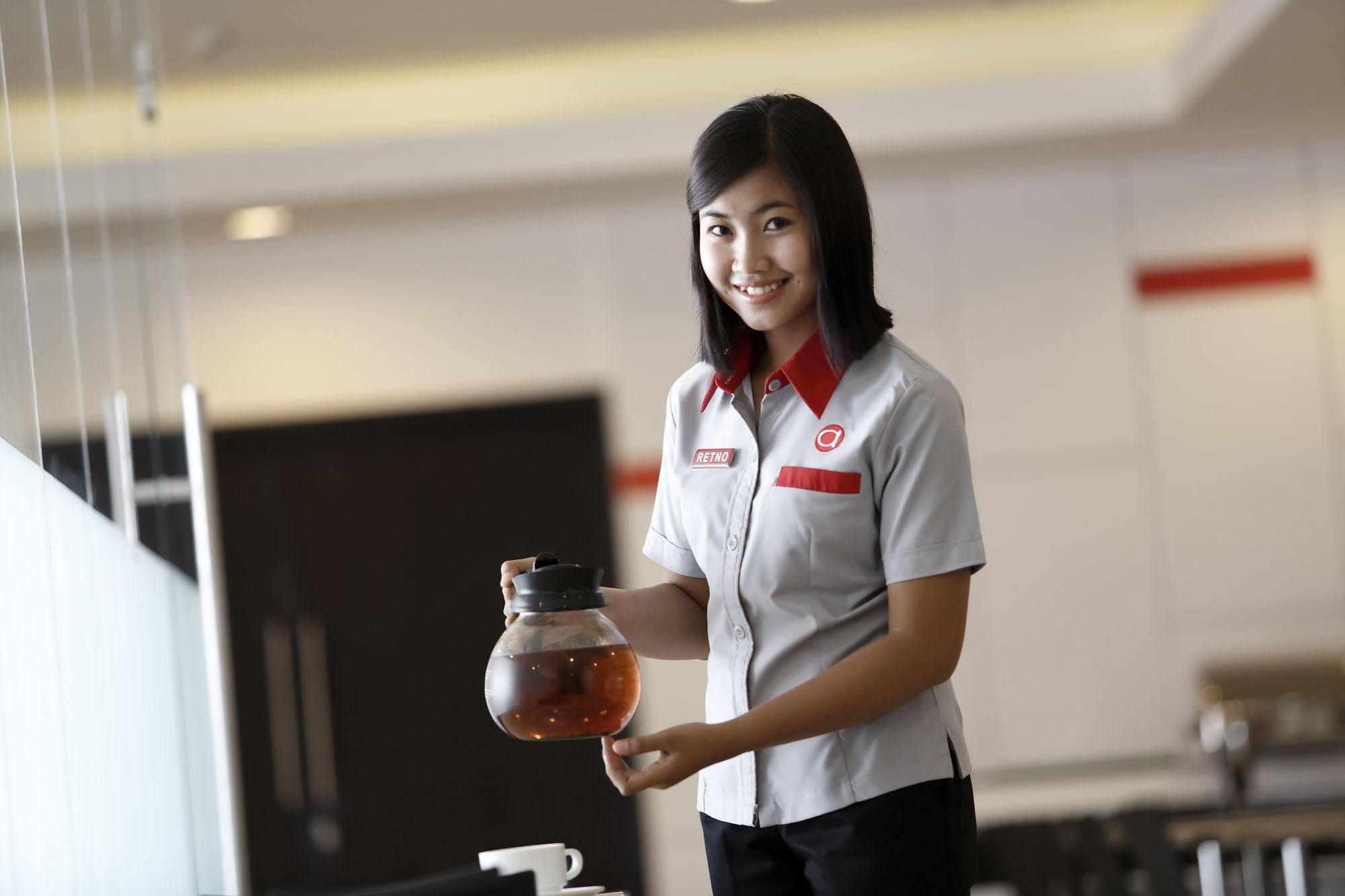 Amaris Hotel Ponorogo מראה חיצוני תמונה